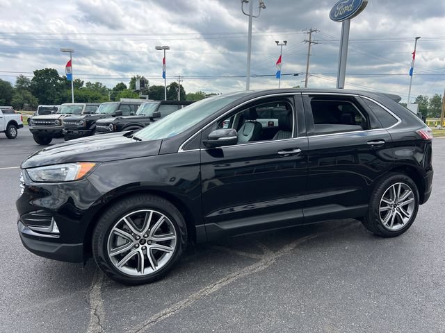 Certified 2024 Ford Edge Titanium AWD/4WD image 3