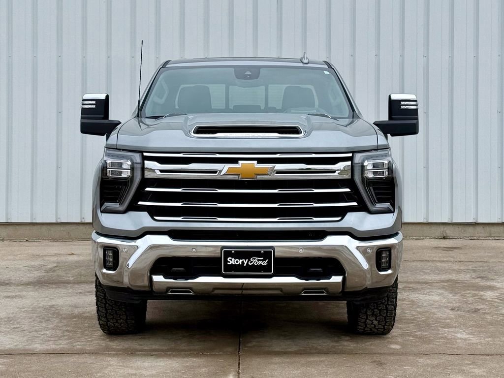 Used 2024 Chevrolet Silverado 2500 LTZ w/ LTZ Premium Package image 8