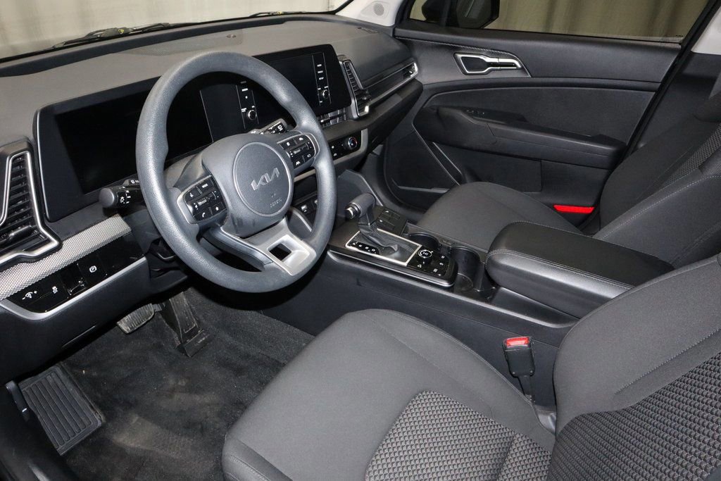 Used 2023 Kia Sportage LX image 25