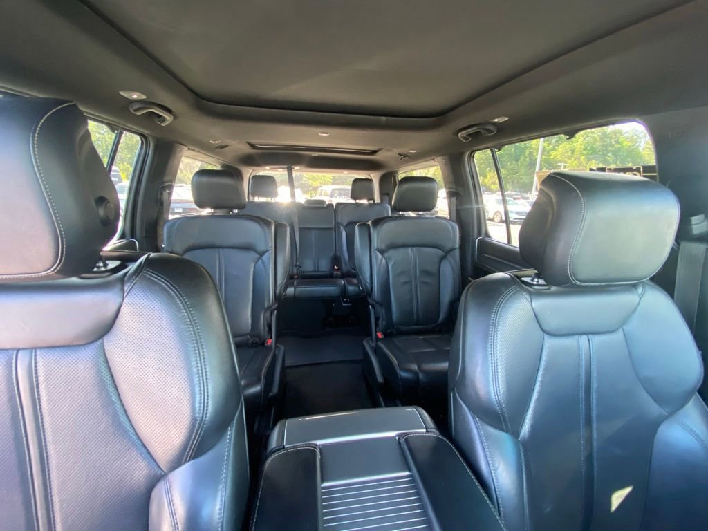 Used 2022 Jeep Wagoneer Series III AWD/4WD image 25