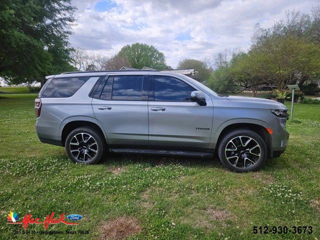 Used 2024 Chevrolet Tahoe RST w/ Luxury Package image 2