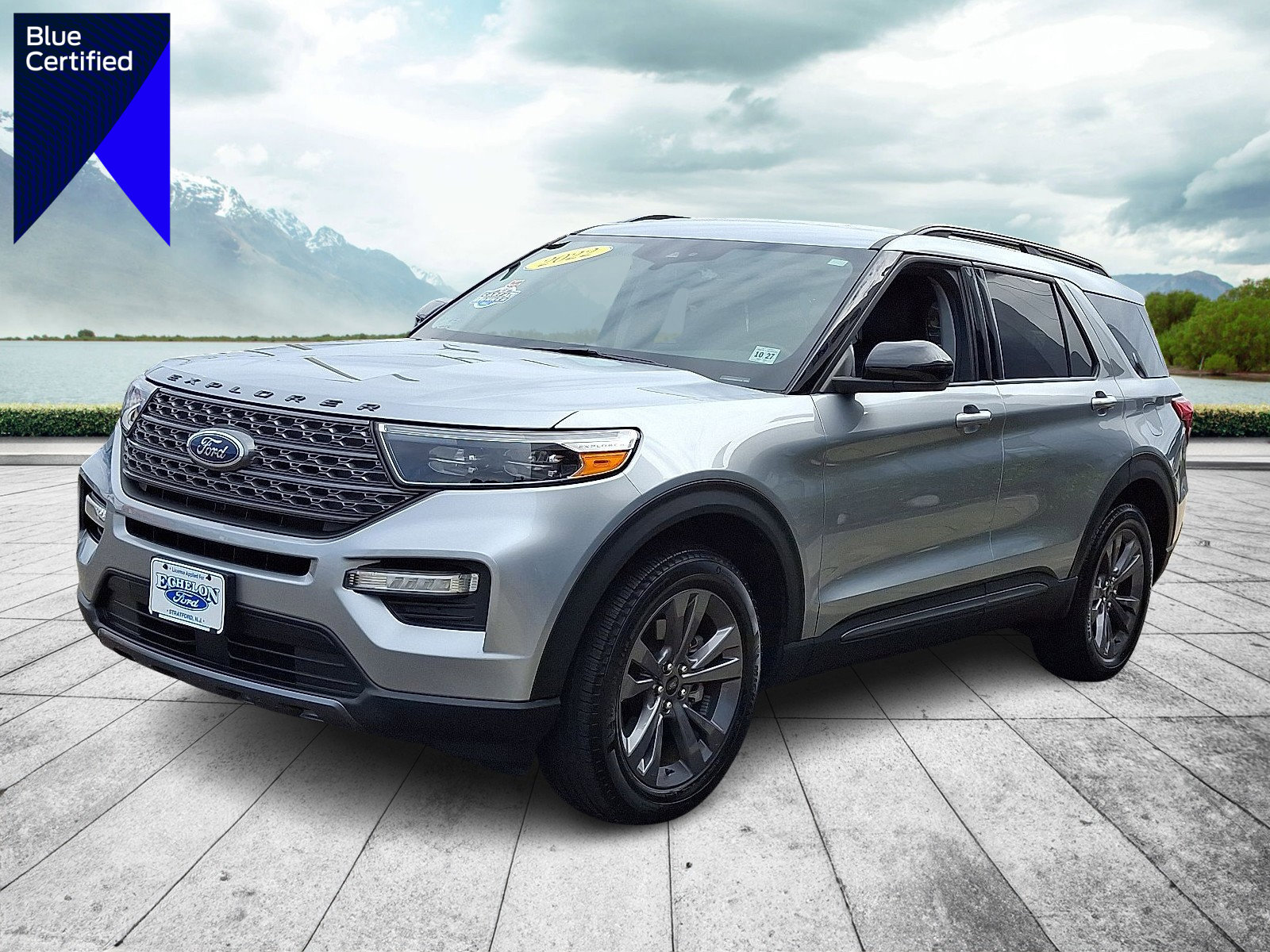 Certified 2022 Ford Explorer XLT w/ Equipment Group 202A