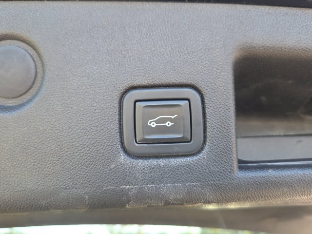 Used 2020 Chevrolet Equinox LT FWD image 13