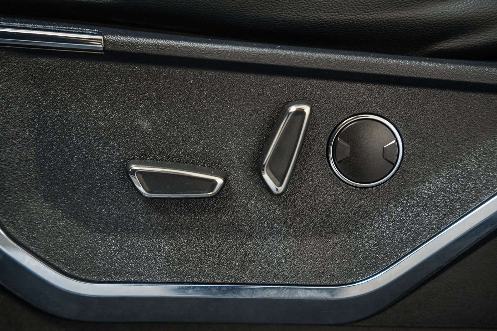 Certified 2023 Ford F150 Lariat w/ Equipment Group 502A High image 48