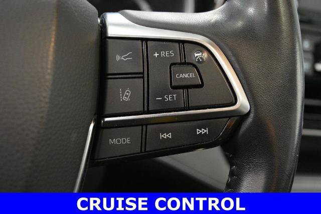 Used 2020 Toyota Highlander XLE AWD/4WD image 17