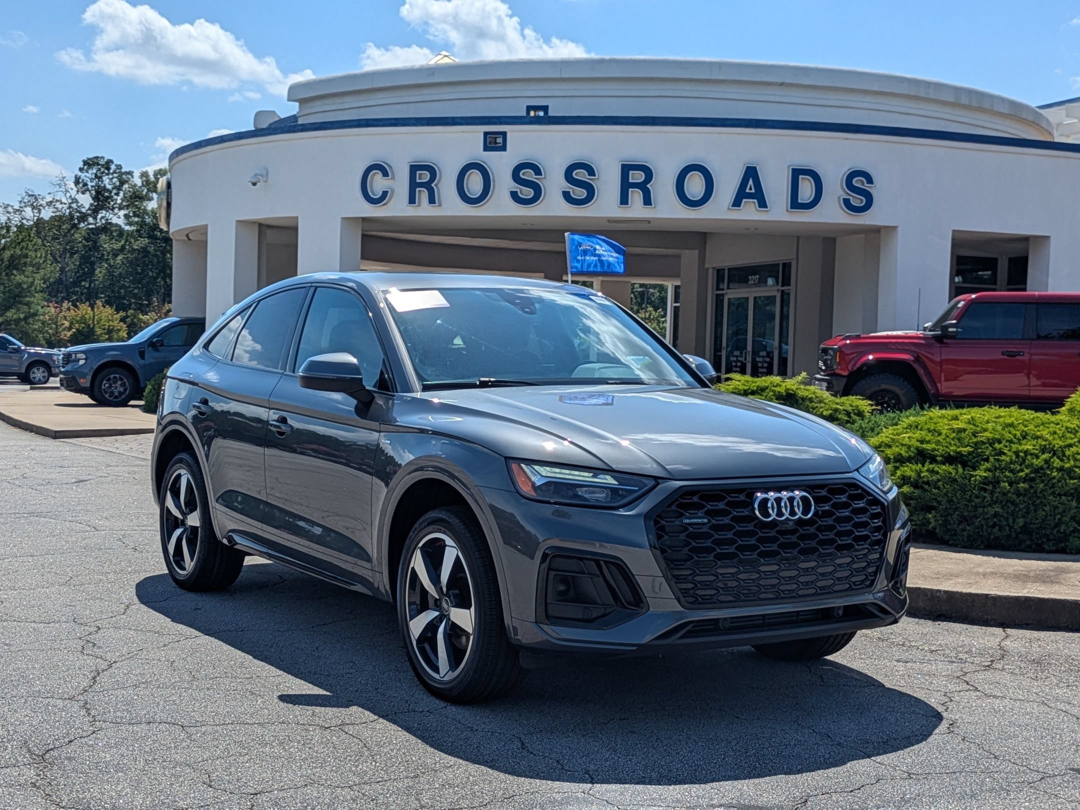 Used 2023 Audi Q5 2.0T Premium Plus w/ Premium Plus Package AWD/4WD image 1