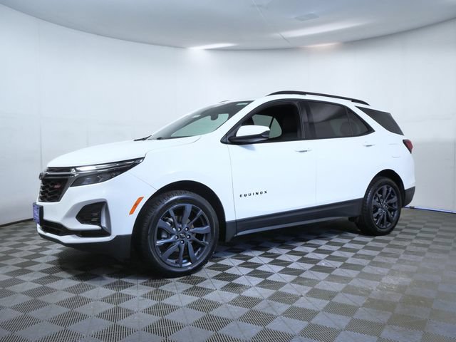 Used 2024 Chevrolet Equinox RS AWD/4WD image 2