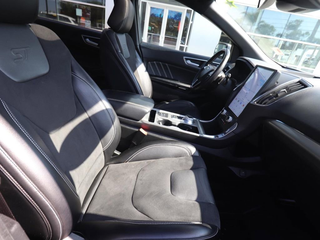 Certified 2022 Ford Edge ST w/ Equipment Group 401A AWD/4WD image 15