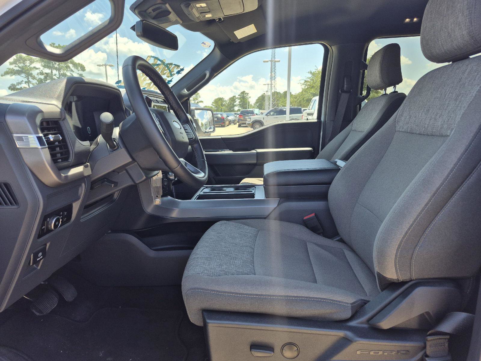 Certified 2024 Ford F150 XLT w/ Mobile Office Package RWD image 3