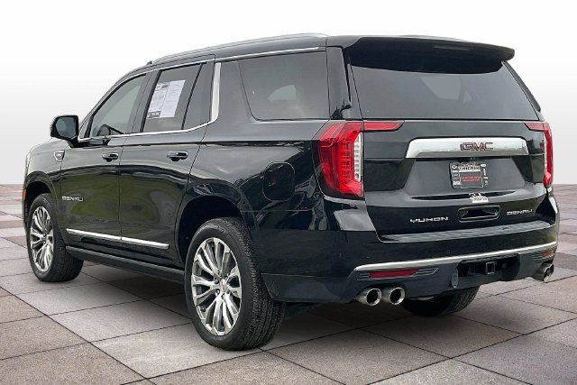 Used 2021 GMC Yukon Denali w/ Denali Premium Package RWD image 2