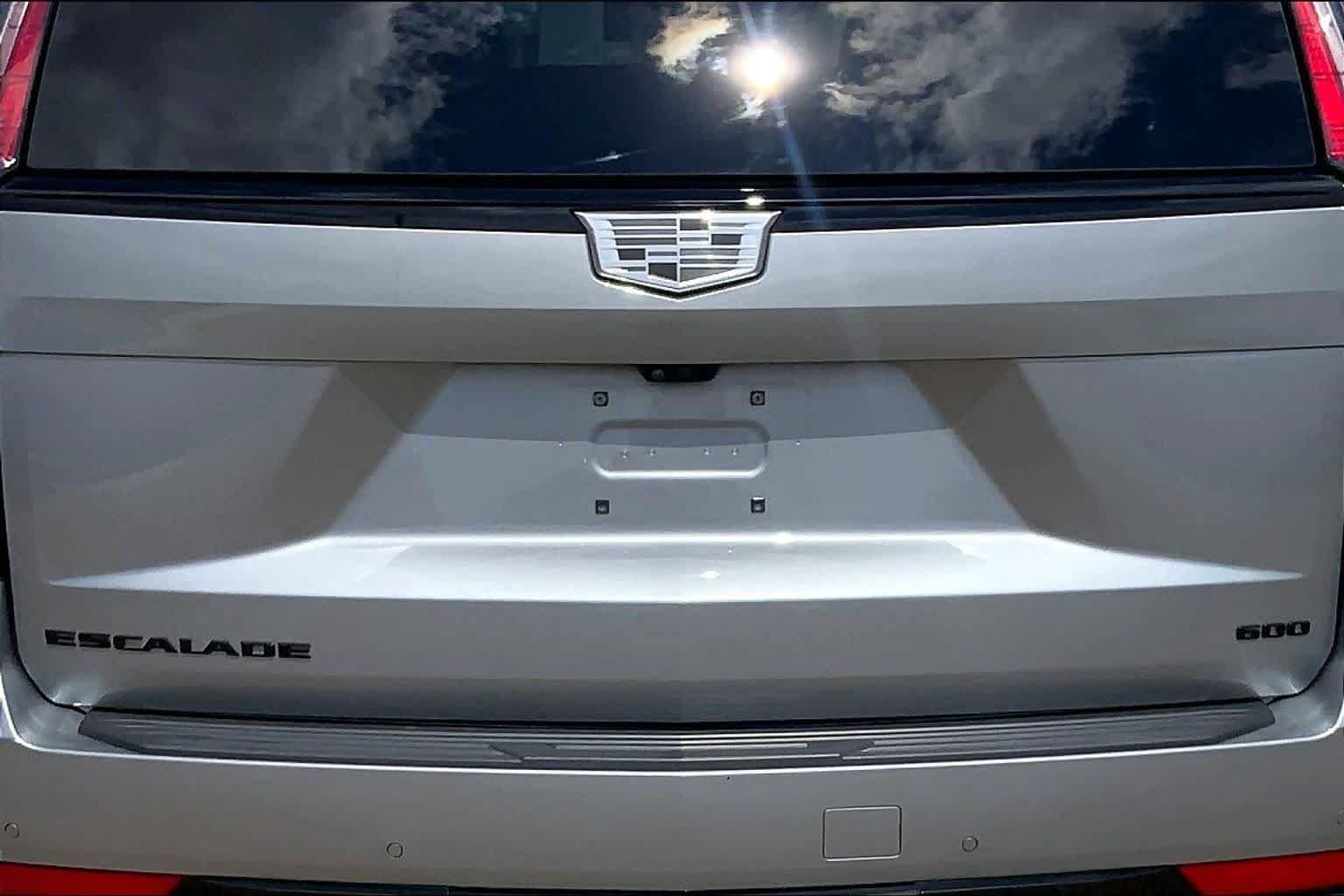 Used 2024 Cadillac Escalade Sport w/ LPO, ONYX Package AWD/4WD image 31