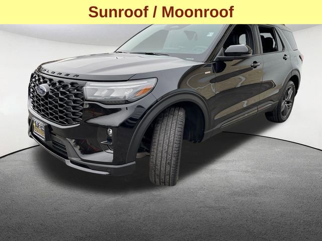 Certified 2025 Ford Explorer ST-Line w/ ST-Line Street Pack image 5