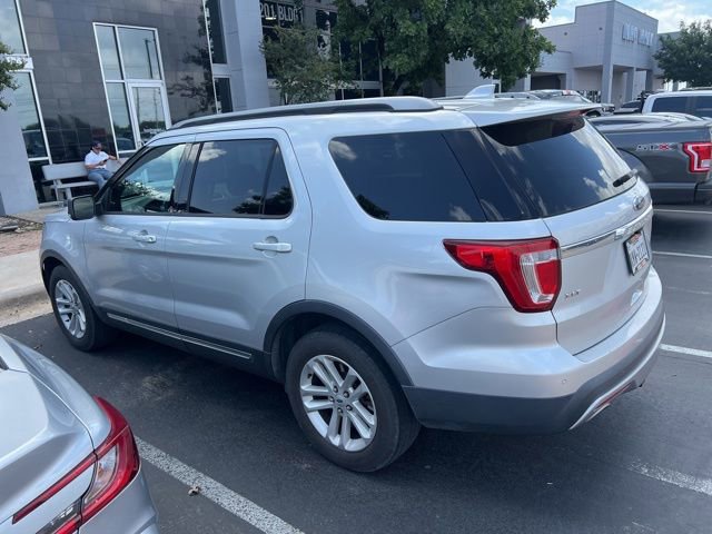 Certified 2017 Ford Explorer XLT w/ Equipment Group 202A FWD image 4