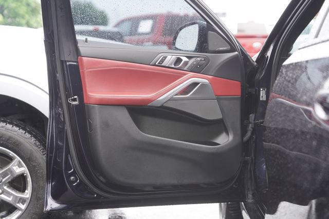 Used 2021 BMW X6 M50i w/ Executive Package AWD/4WD image 30