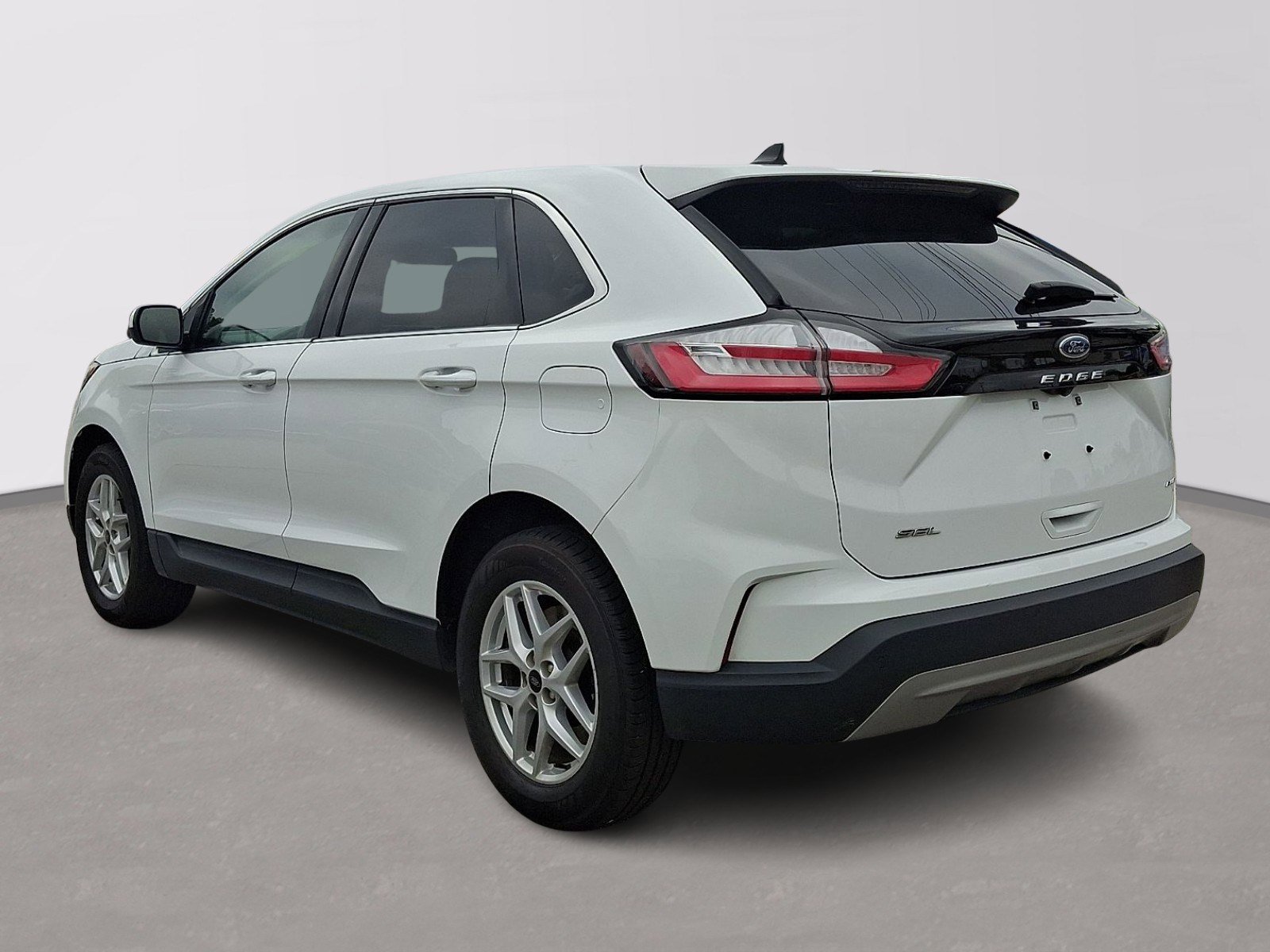 Certified 2024 Ford Edge SEL AWD/4WD image 4