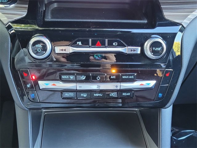 Certified 2022 Ford Explorer Limited w/ Equipment Group 301A image 25