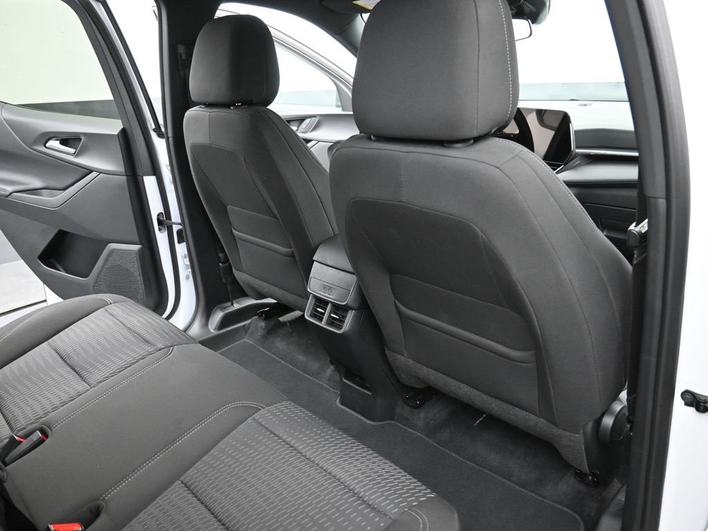 Used 2025 Chevrolet Equinox LT image 12