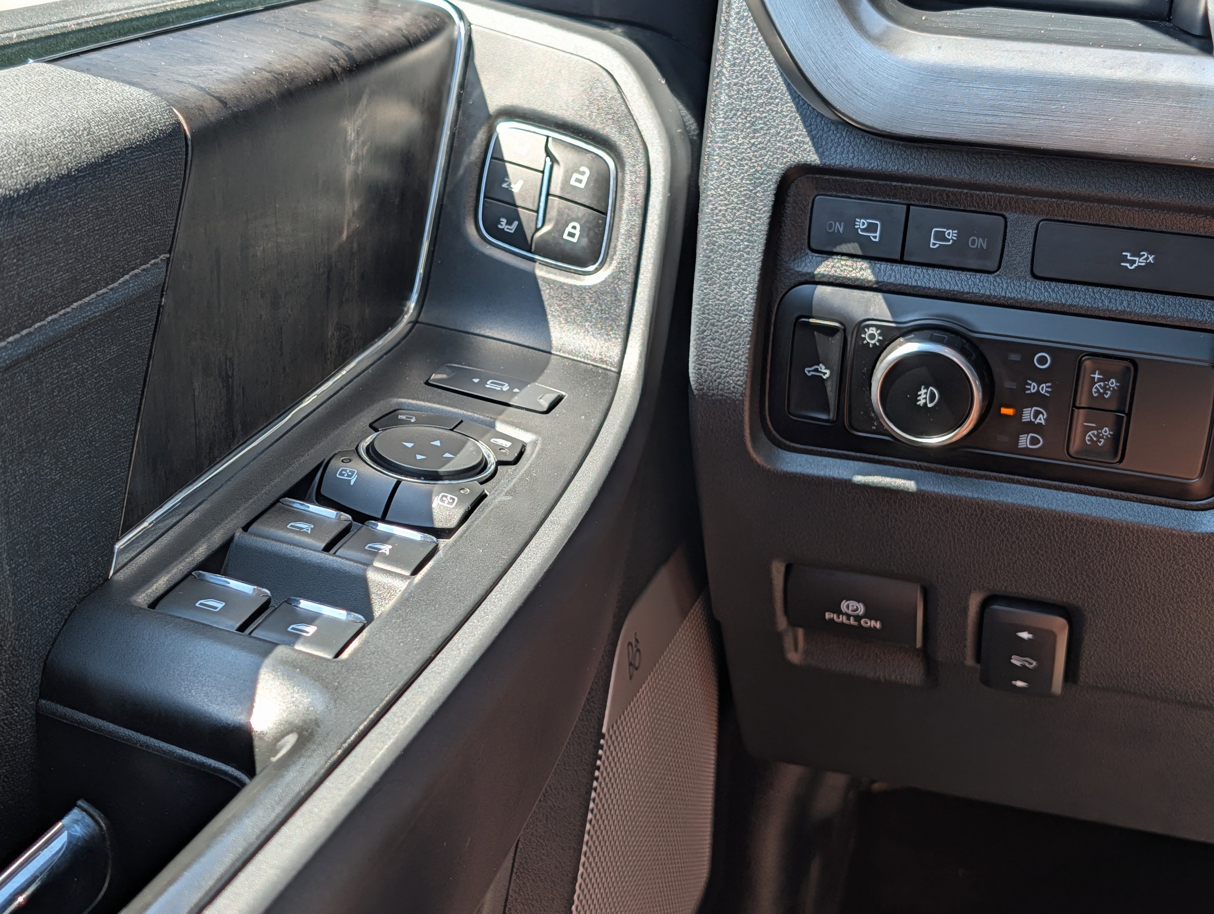 Certified 2023 Ford F250 Lariat AWD/4WD image 27