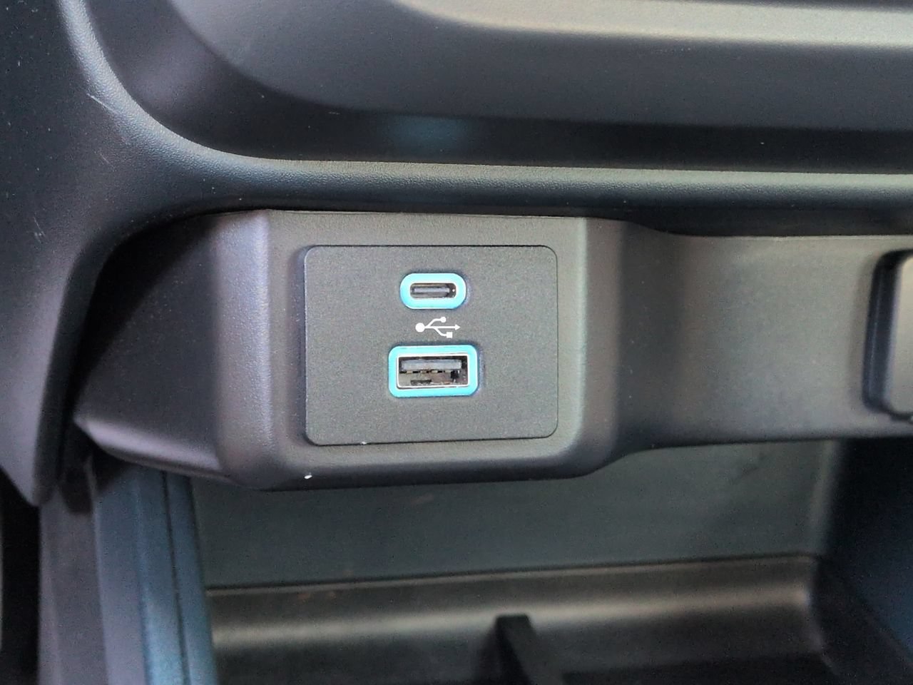 Certified 2024 Ford Maverick XLT w/ XLT Luxury Package FWD image 21