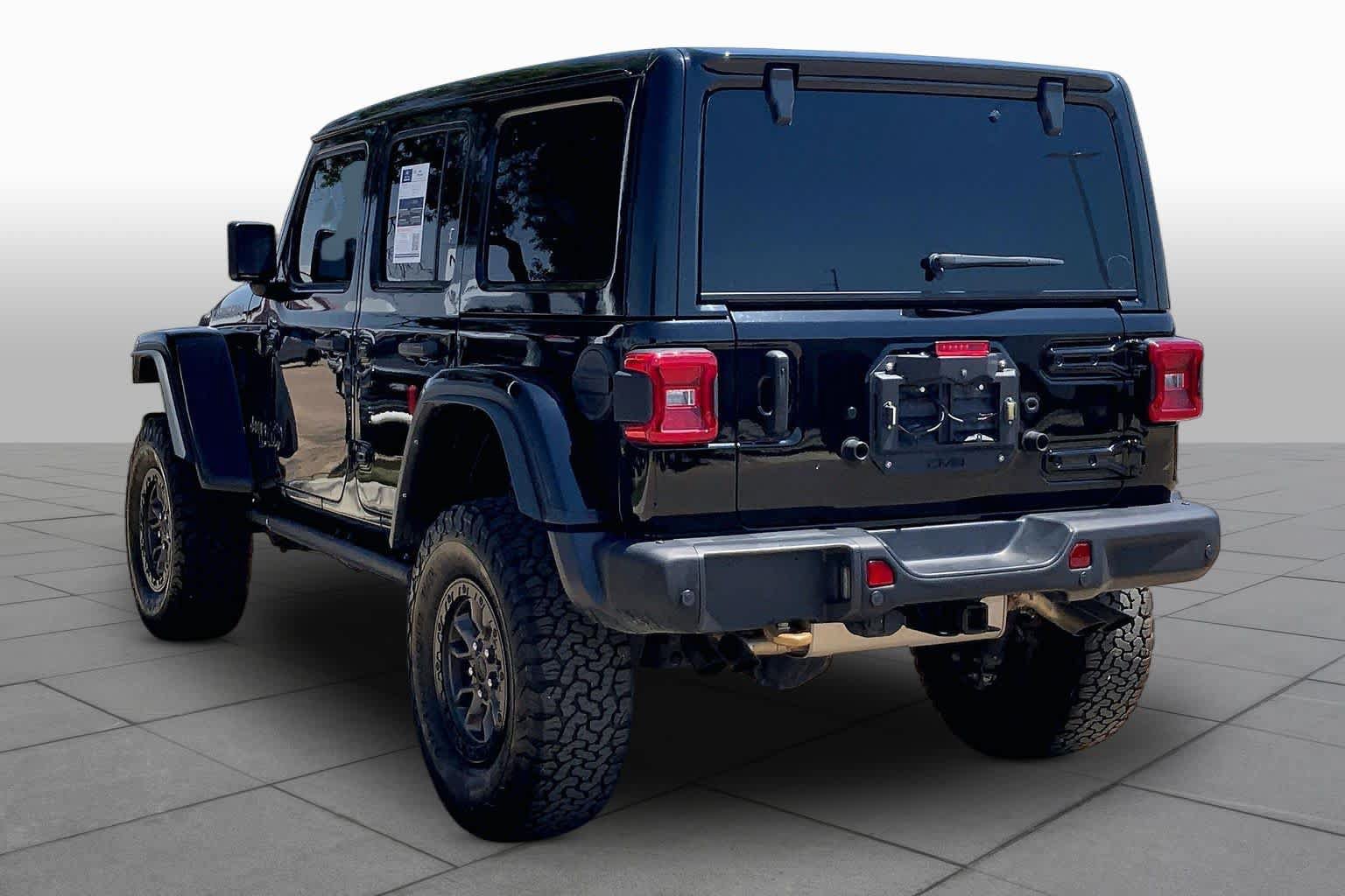Used 2022 Jeep Wrangler Unlimited Rubicon w/ Trailer Tow Package AWD/4WD image 12
