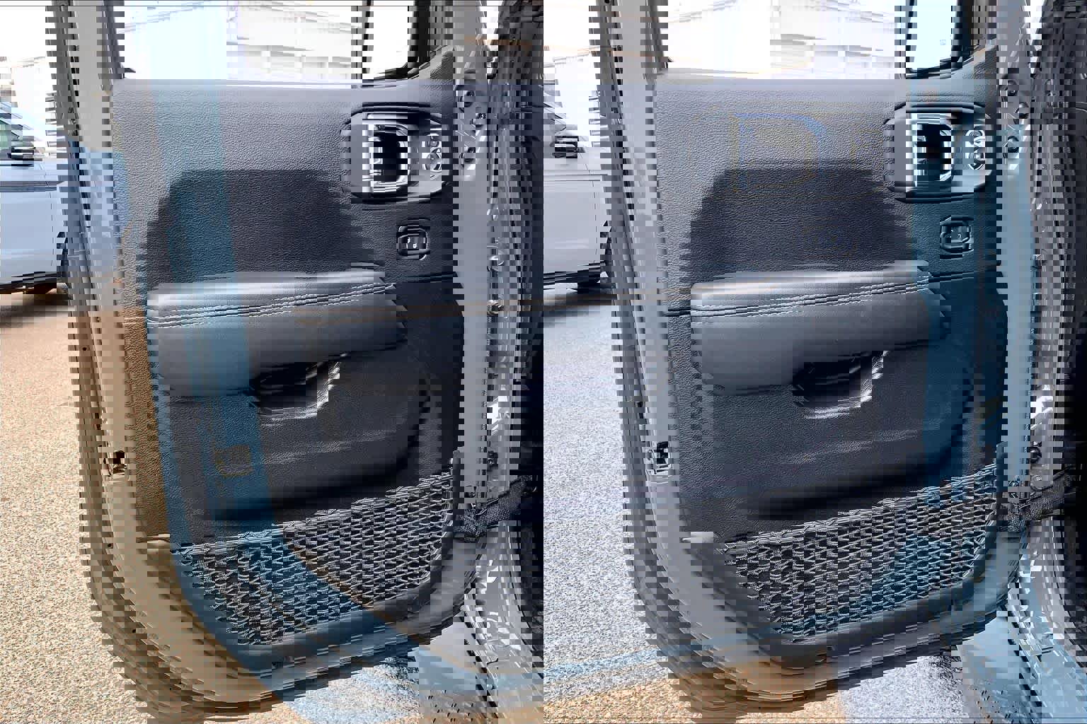 Used 2025 Jeep Gladiator Sport image 22