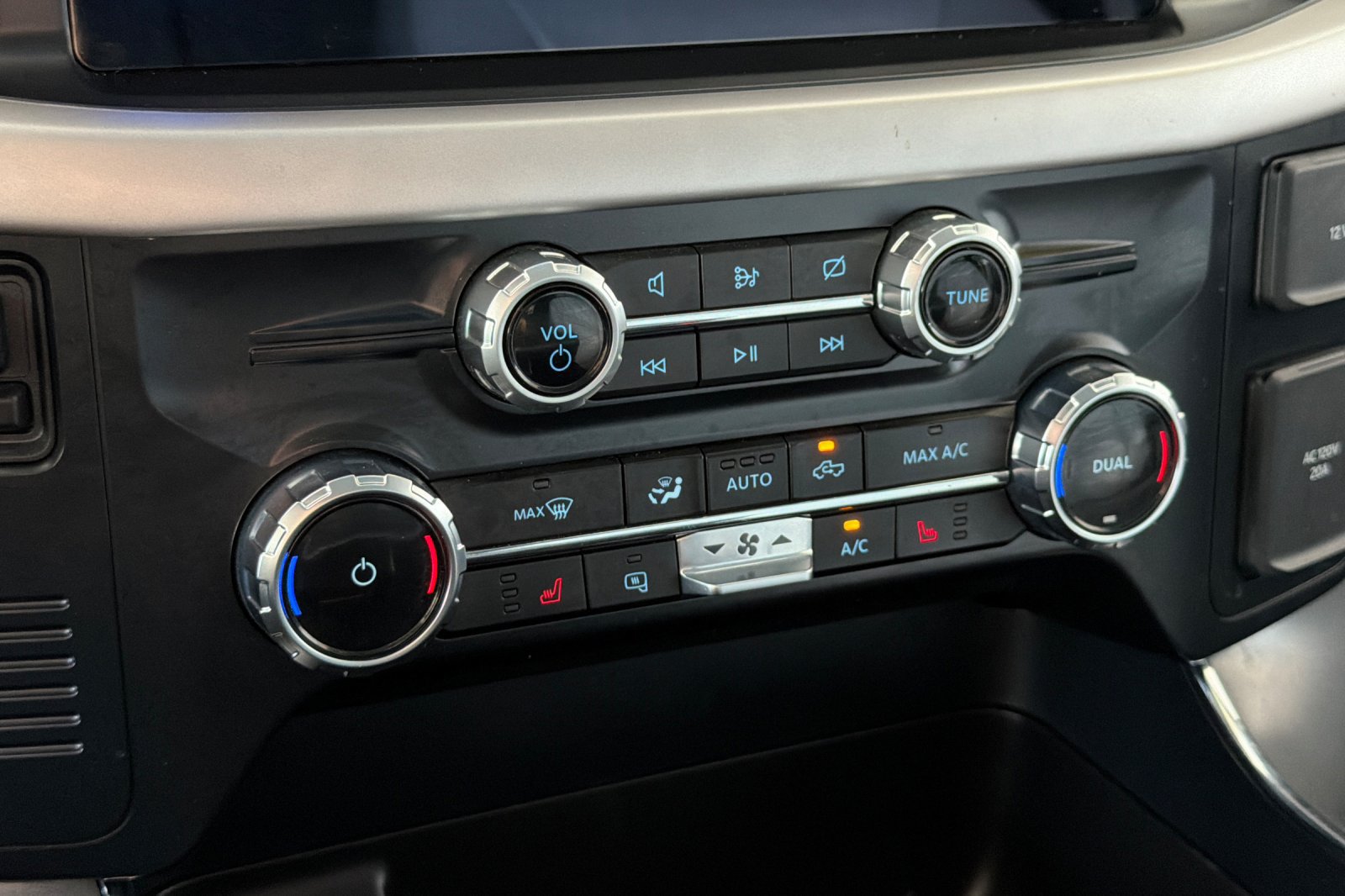 Certified 2023 Ford F150 Lightning Pro w/ Tow Technology Package AWD/4WD image 19
