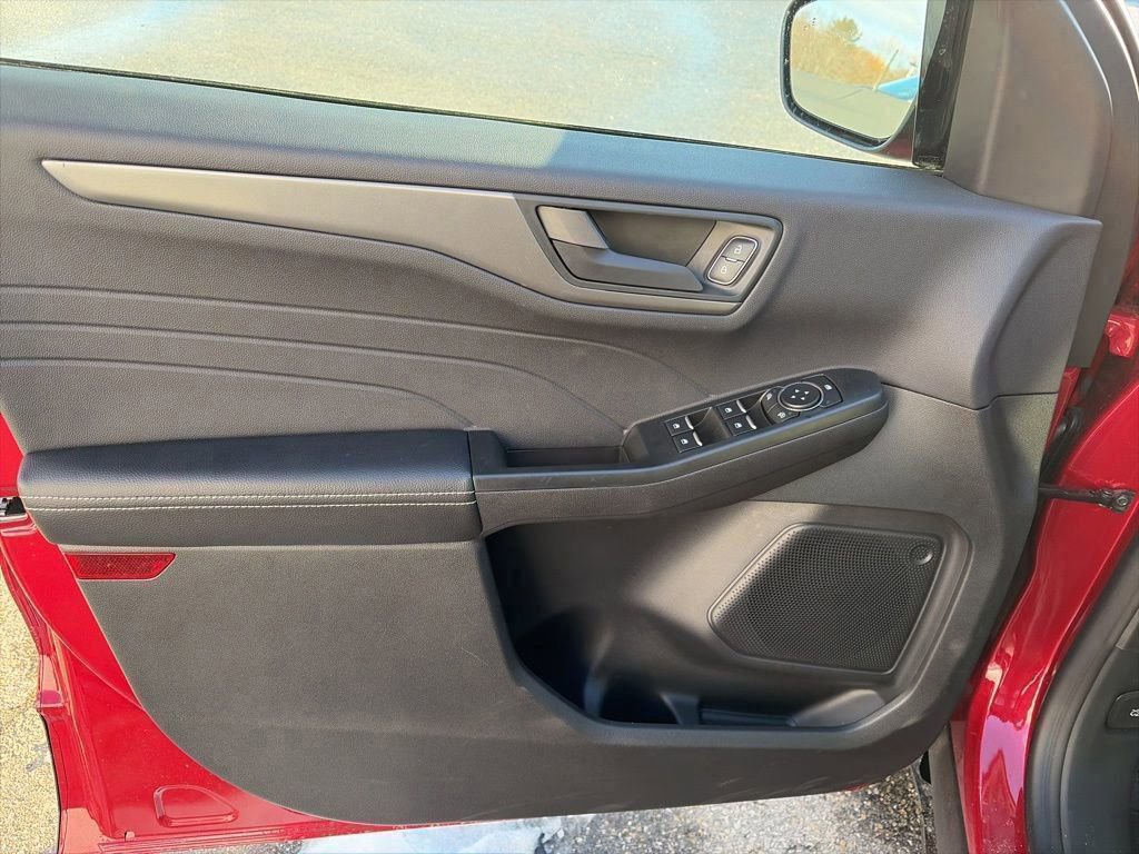 Certified 2025 Ford Escape Active w/ Cold Weather Package image 13