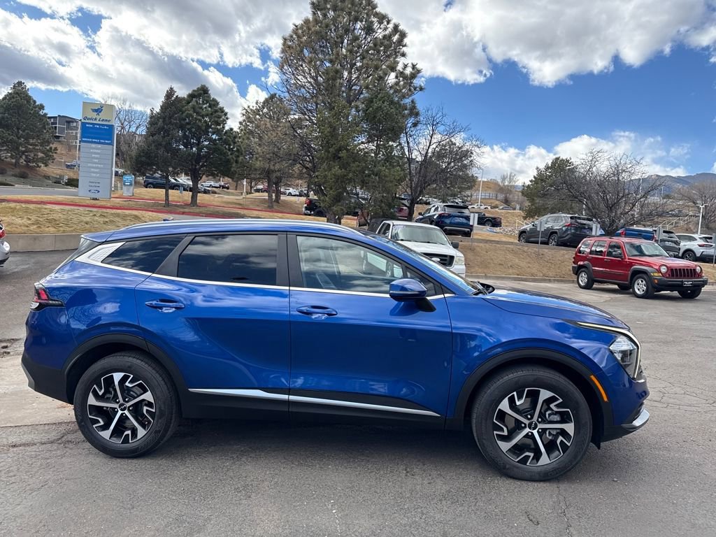 Used 2023 Kia Sportage EX image 6