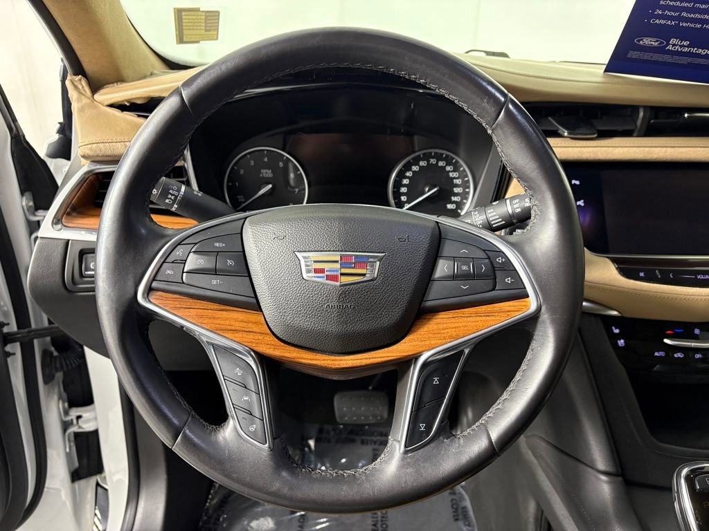 Used 2017 Cadillac XT5 Platinum w/ Driver Assist Package image 17