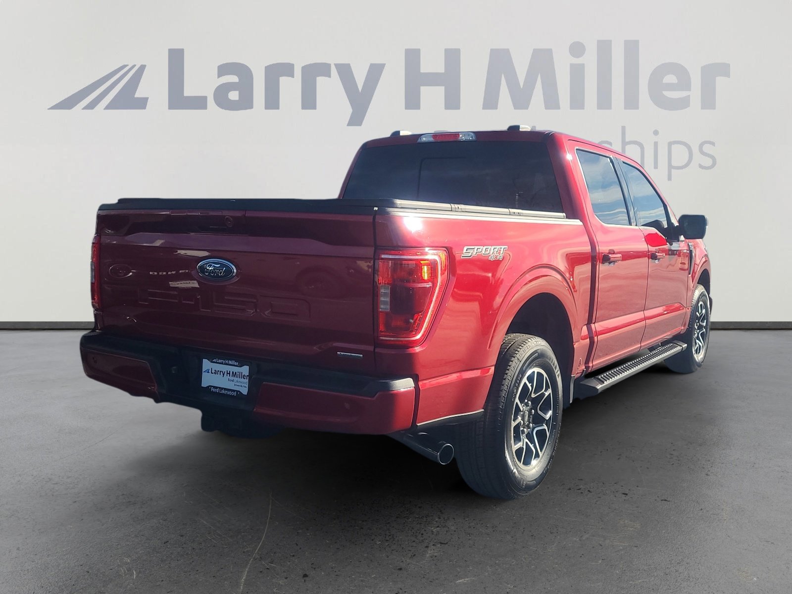 Certified 2021 Ford F150 XLT w/ Equipment Group 302A High image 5