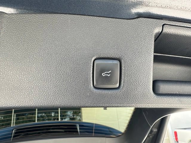 Certified 2022 Ford Escape SEL FWD image 28