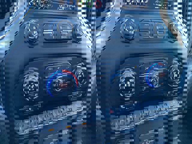 Used 2022 Chevrolet Silverado 1500 LTZ w/ LTZ Premium Package image 17