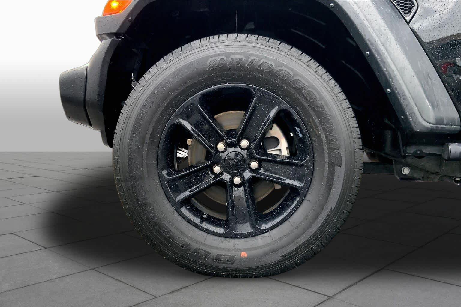 Used 2023 Jeep Wrangler Unlimited Sport AWD/4WD image 11