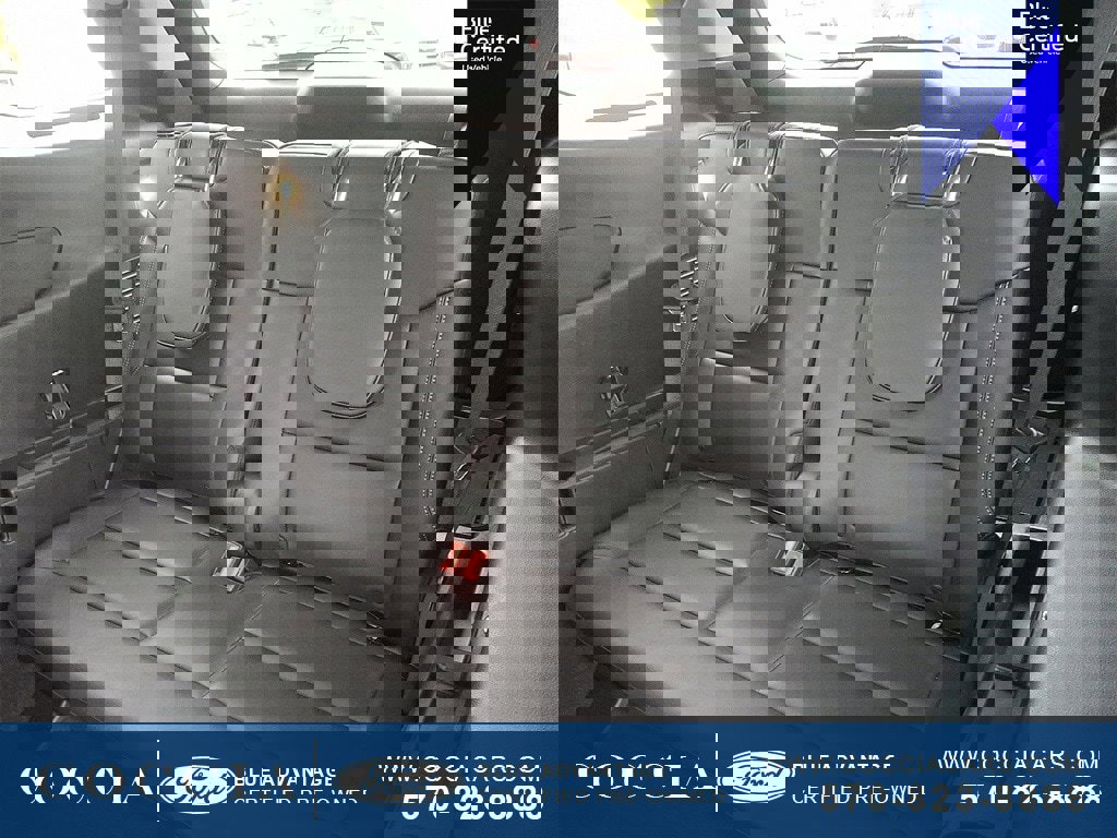 Certified 2022 Ford Explorer XLT w/ Equipment Group 202A image 10