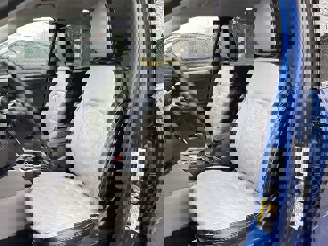 Certified 2023 Ford Escape Platinum w/ Premium Technology Package image 6