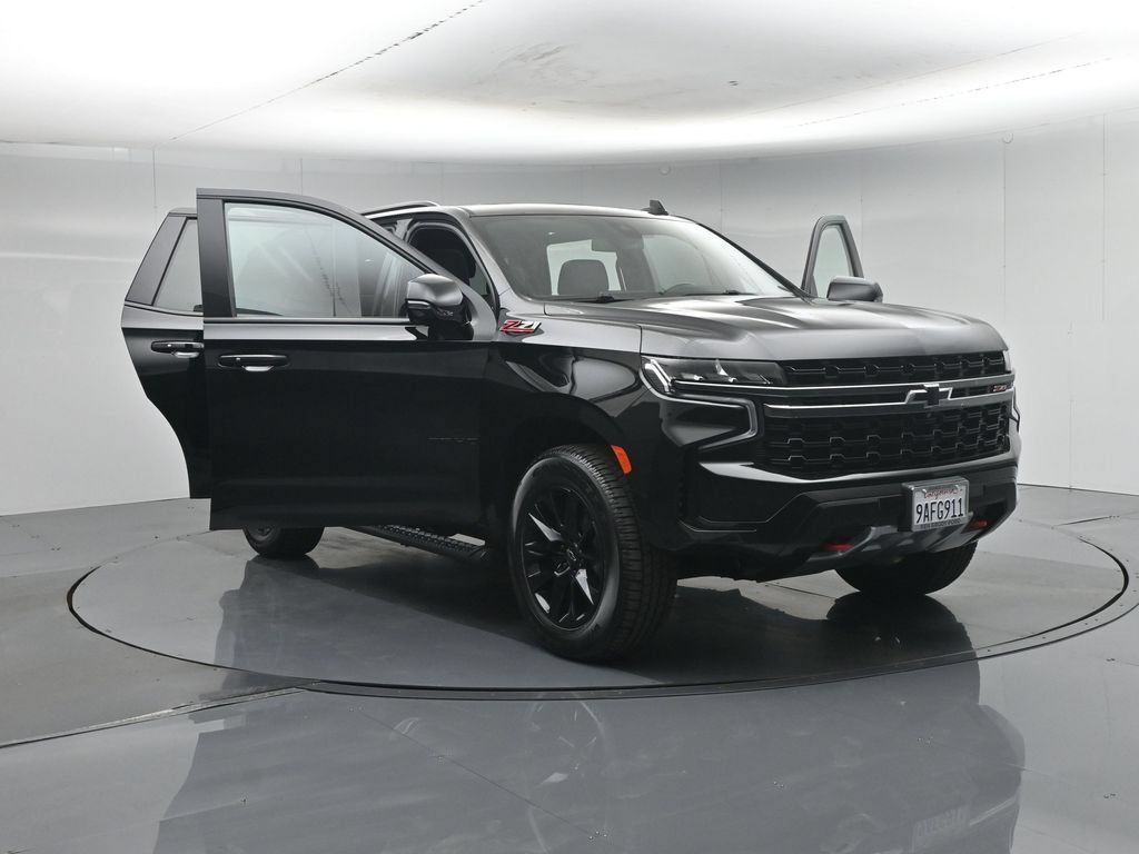Used 2022 Chevrolet Tahoe Z71 w/ Luxury Package AWD/4WD image 39