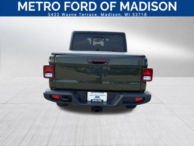 Used 2023 Jeep Gladiator Sport AWD/4WD image 5