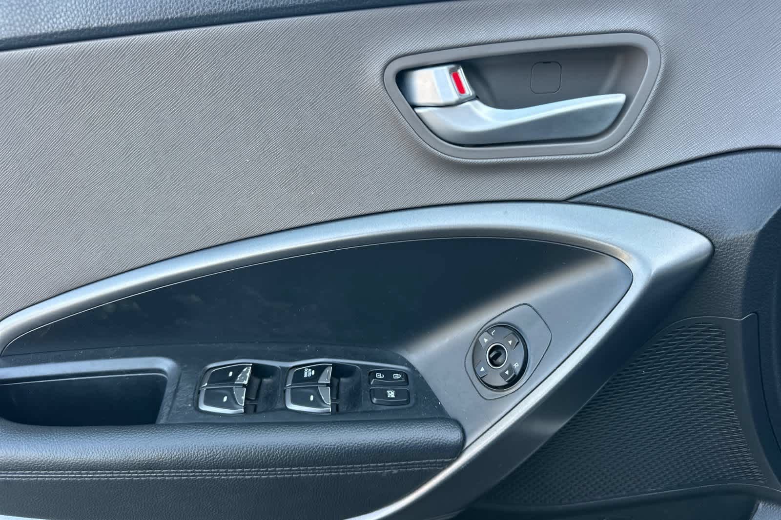 Used 2018 Hyundai Santa Fe Sport FWD image 12