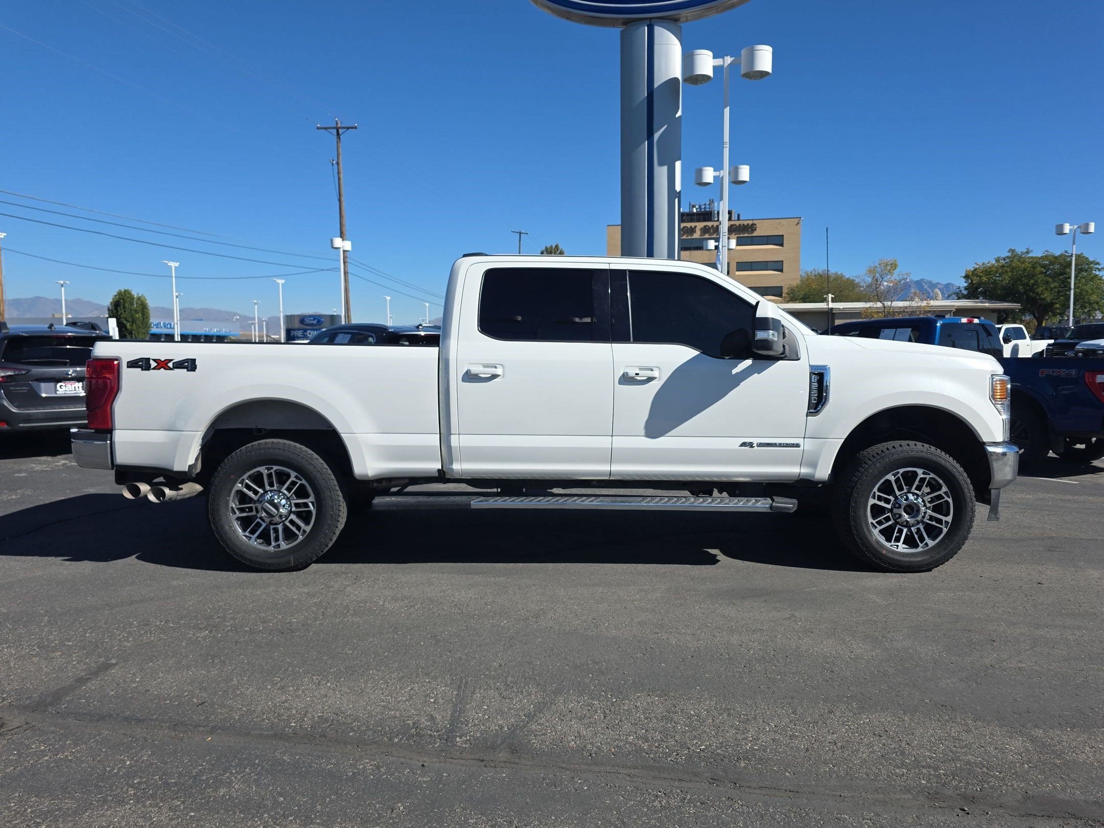 Certified 2022 Ford F250 Lariat w/ Lariat Ultimate Package AWD/4WD image 2
