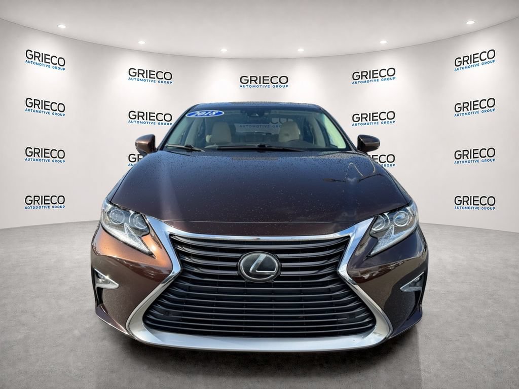 Used 2018 Lexus ES 350 w/ Luxury Package w/Wood Trim FWD image 2
