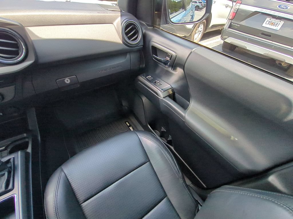 Used 2019 Toyota Tacoma TRD Sport RWD image 19