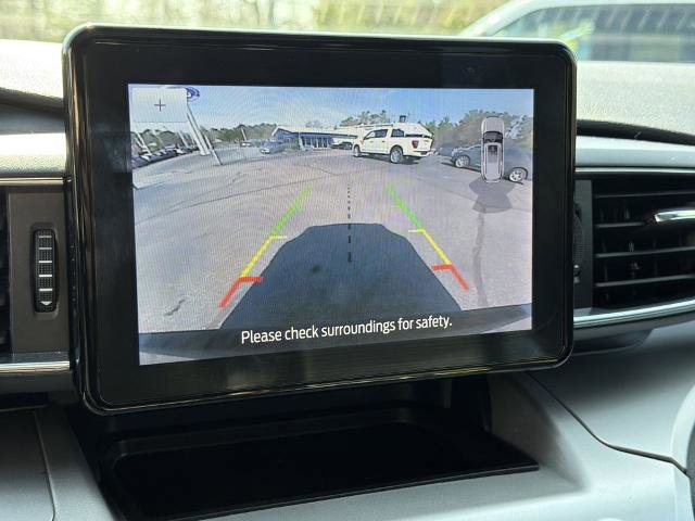 Certified 2022 Ford Explorer XLT w/ Equipment Group 202A image 13