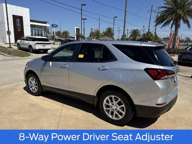 Used 2022 Chevrolet Equinox LS w/ LS Convenience Package image 6