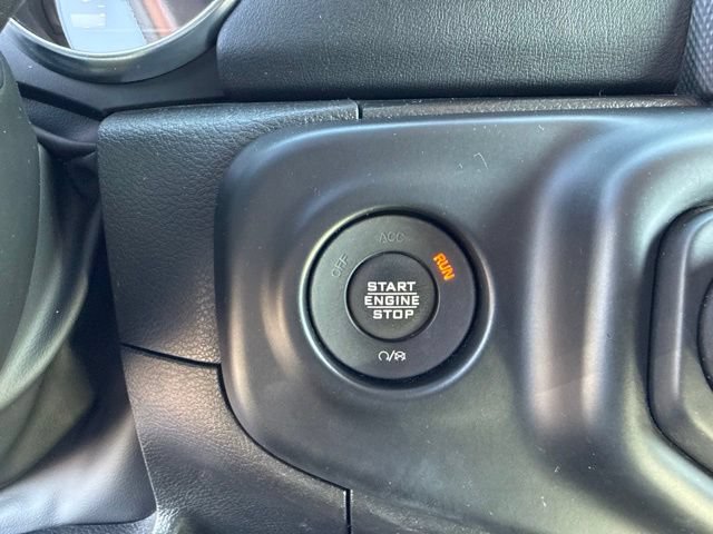 Used 2022 Jeep Wrangler Unlimited Sahara w/ Cold Weather Group AWD/4WD image 28