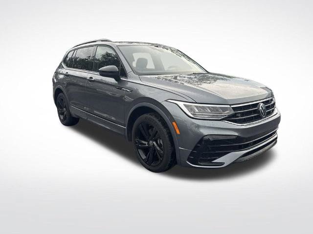 Used 2023 Volkswagen Tiguan SE R-Line FWD image 2