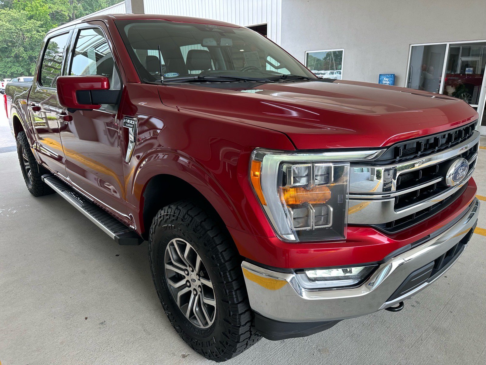 Certified 2022 Ford F150 Lariat w/ Trailer Tow Package AWD/4WD image 9