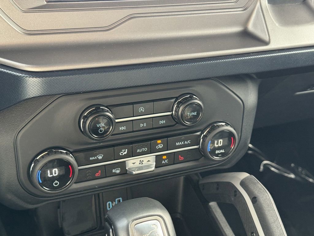 Certified 2023 Ford Bronco Outer Banks AWD/4WD image 16
