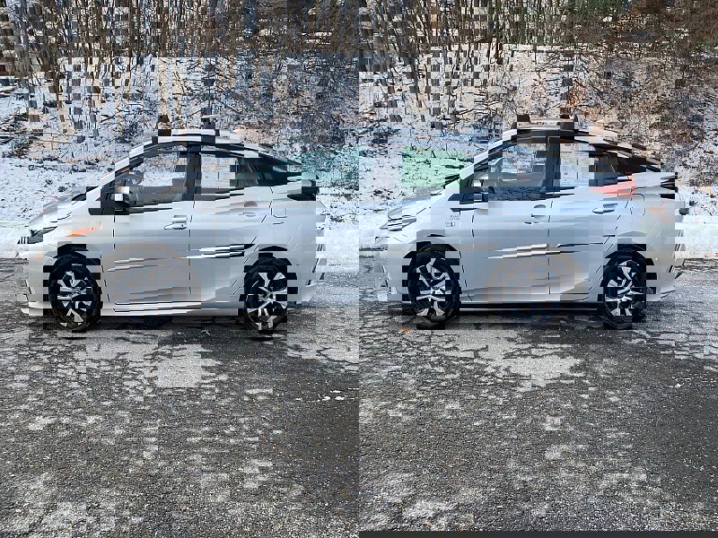 Used 2022 Toyota Prius Prime Limited image 4