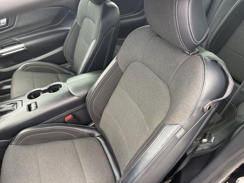 Certified 2025 Ford Mustang Coupe image 16