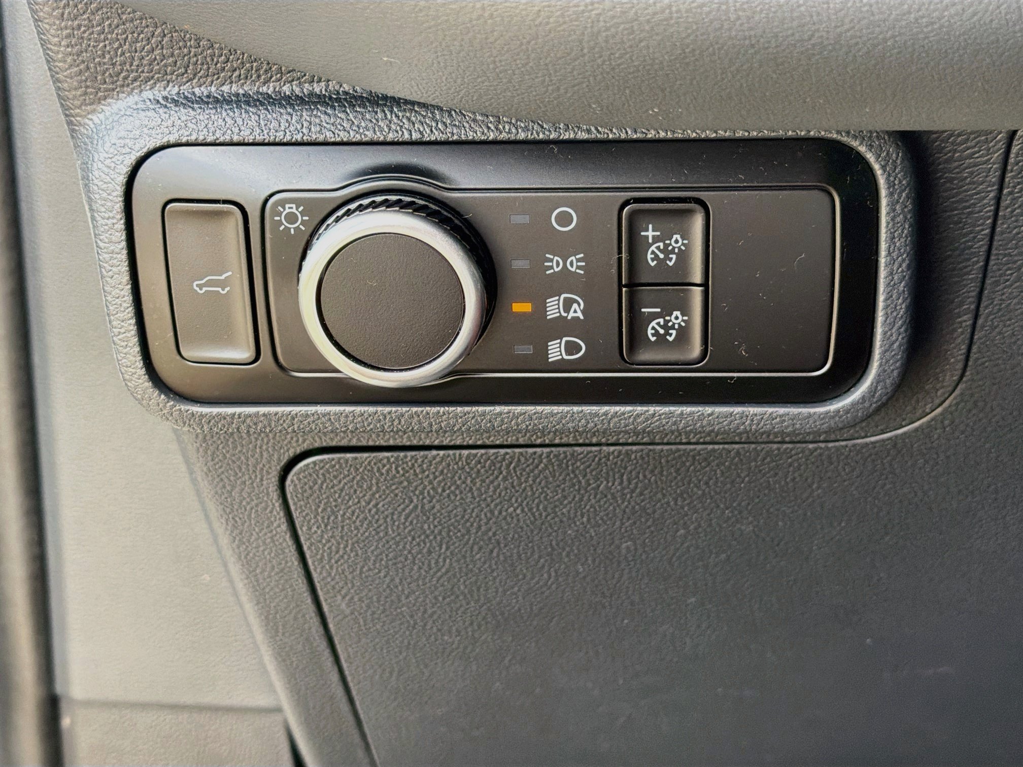 Certified 2025 Ford Explorer Active RWD image 10